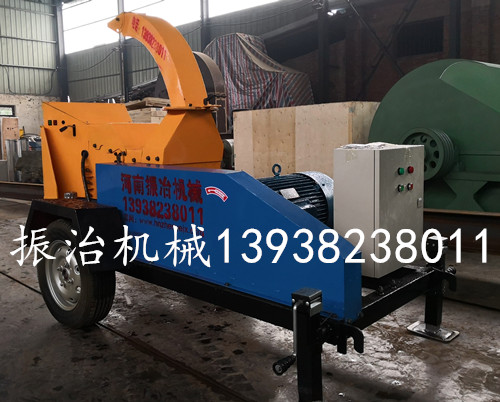 振治機械廠(chǎng)新型園林綠化樹(shù)枝粉碎機發(fā)貨現場(chǎng)