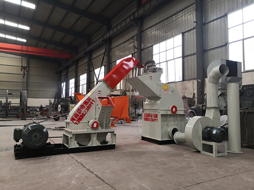 2019.11.11發(fā)往貴州省畢節市800型木材削片機和600型鋸末粉碎機